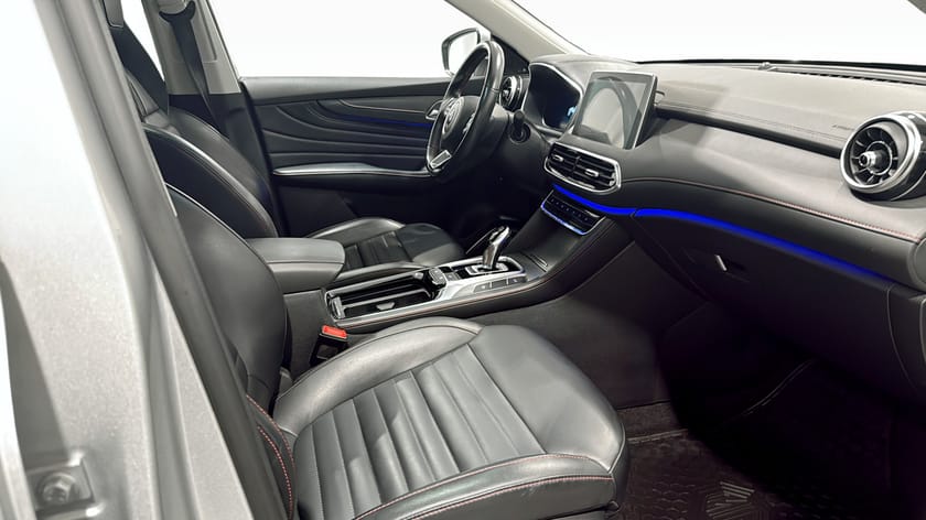 Bild 3 av MG EHS PHEV Luxury | Laddbox värde 5000kr ingår