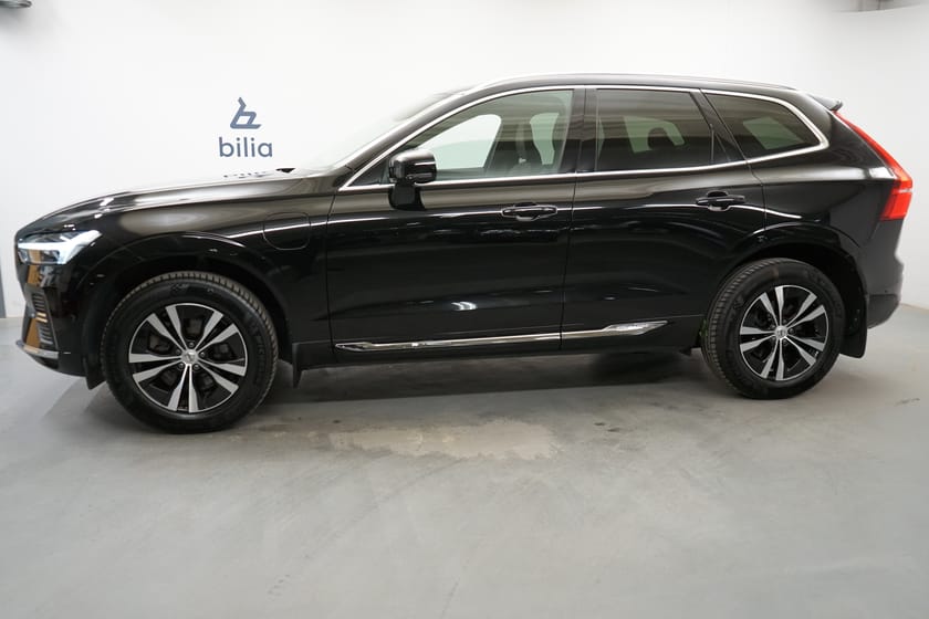 Bild 2 av Volvo XC60 Recharge T6 Core Edition, Dragkrok, Baklucka elmanövrerad, Navigation