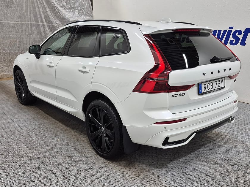 Bild 3 av Volvo XC60 T6 Recharge Plus Black plug in 350HK 4x4 Läder