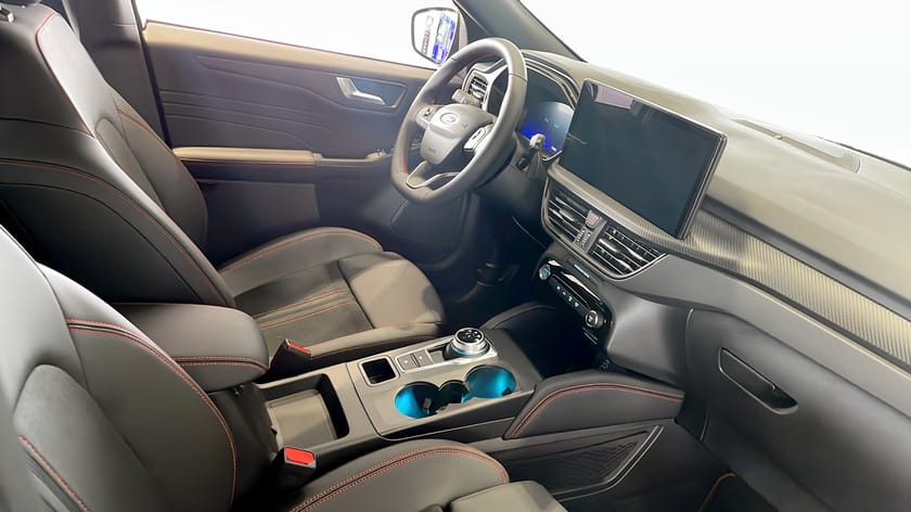Bild 3 av Ford Kuga Plug-In Hybrid ST-LINE BLACK EDITION, FWD 243HK