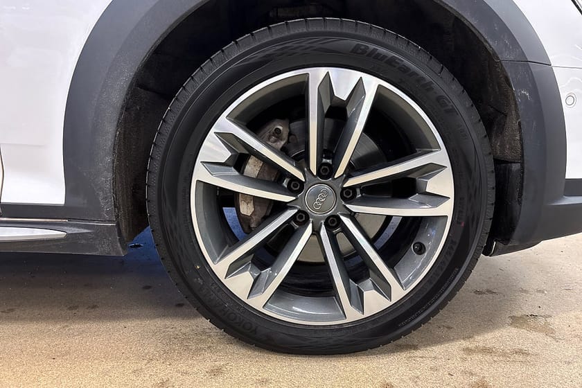 Bild 5 av Audi A4 allroad quattro 3.0 TDI V6 / Panorama / B&O / Head-Up
