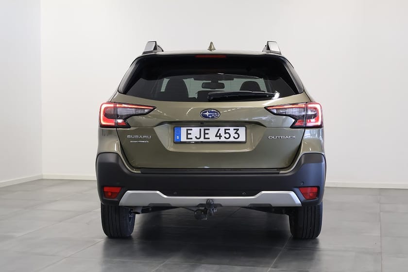 Bild 4 av Subaru Outback 2.5 4WD Touring / Pano / H/K / V-Hjul / Drag / M-Värm