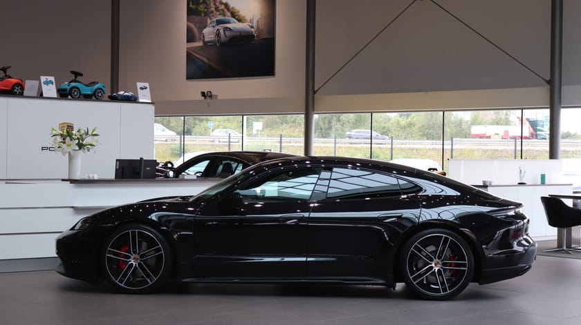 Bild 4 av Porsche Taycan 4S 