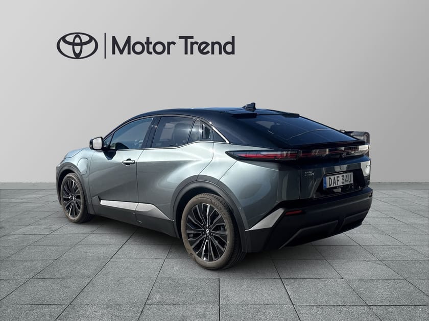 Bild 2 av Toyota C-HR+ EXECUTIVE AWD PANORAMA JBL