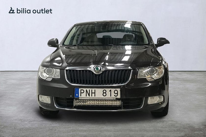 Bild 3 av Škoda Superb Skoda 3.6 FSI V6 4x4 260hk Pano Skinn SoV-hjul