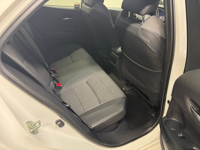 Bild 5 av Toyota Corolla Hybrid e-CVT Style Plus inkl Sommar och Vinterhjul