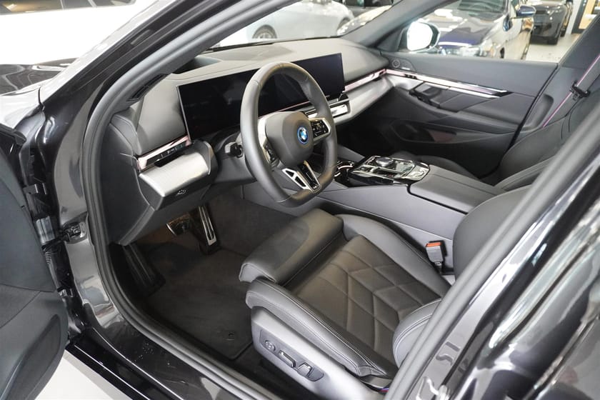 Bild 2 av BMW 530e xDrive Touring M Sport Pro Innov. hk DA Prof.