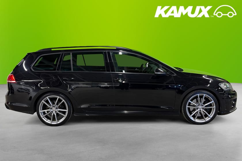 Bild 2 av Volkswagen Golf Sportscombi R 2.0 TSI BMT 4Motion  Kamera Dynaudio Drag Värmare 300hk