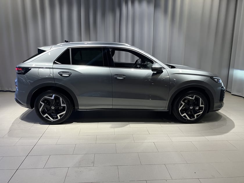 Bild 4 av Volkswagen T-Roc R-LINE  1.5 ETSI 150 HK DSG7