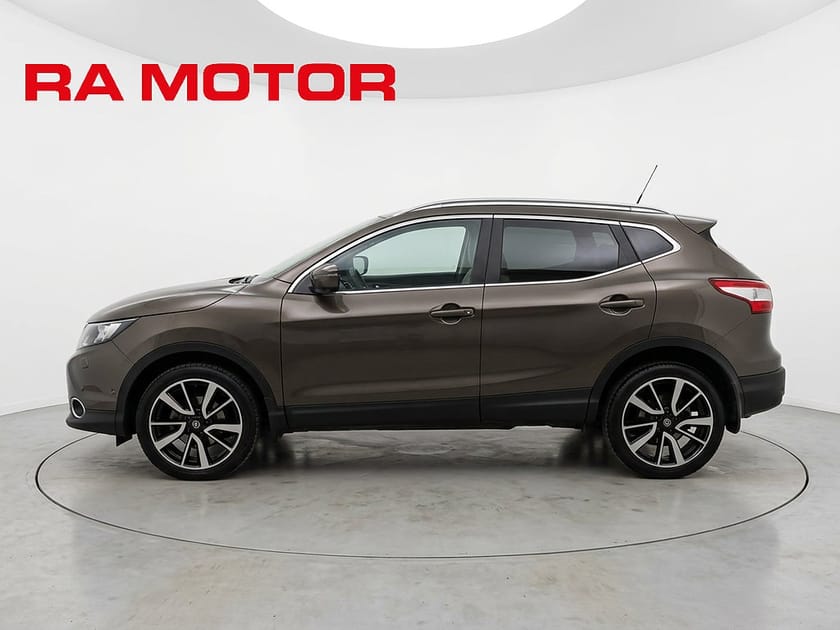 Bild 2 av Nissan Qashqai 1.6 dCi 130hk 4x4 | Pano | 360° | Drag | En brukare |