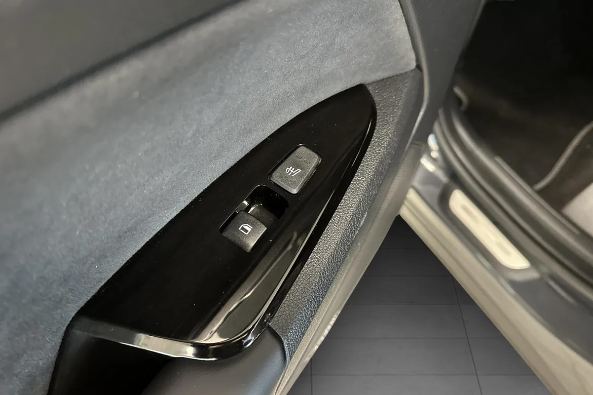 picture of a car