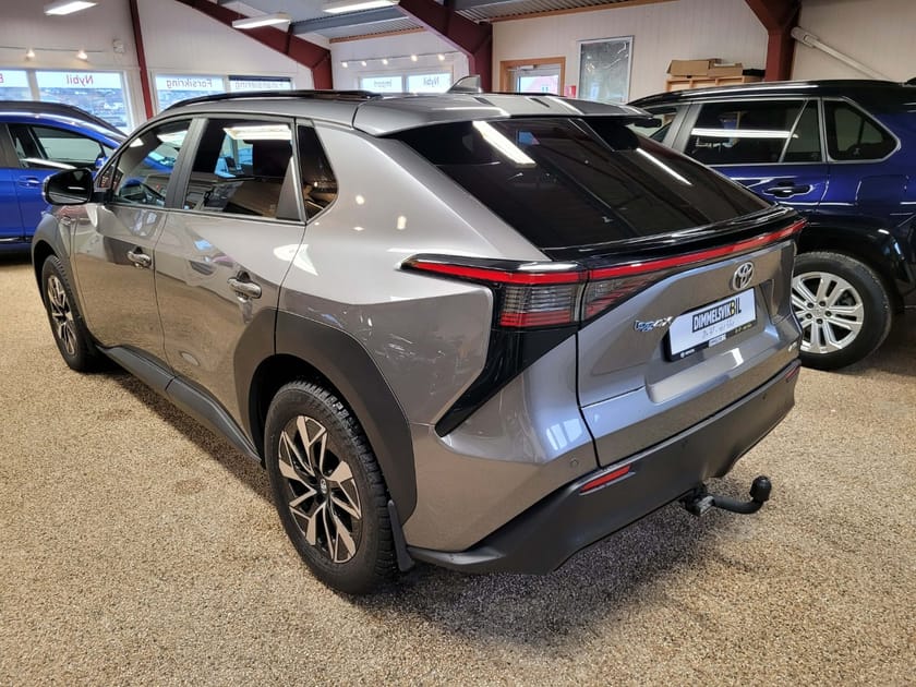 Bilde 3 av Toyota bZ4X AWD Active Tech