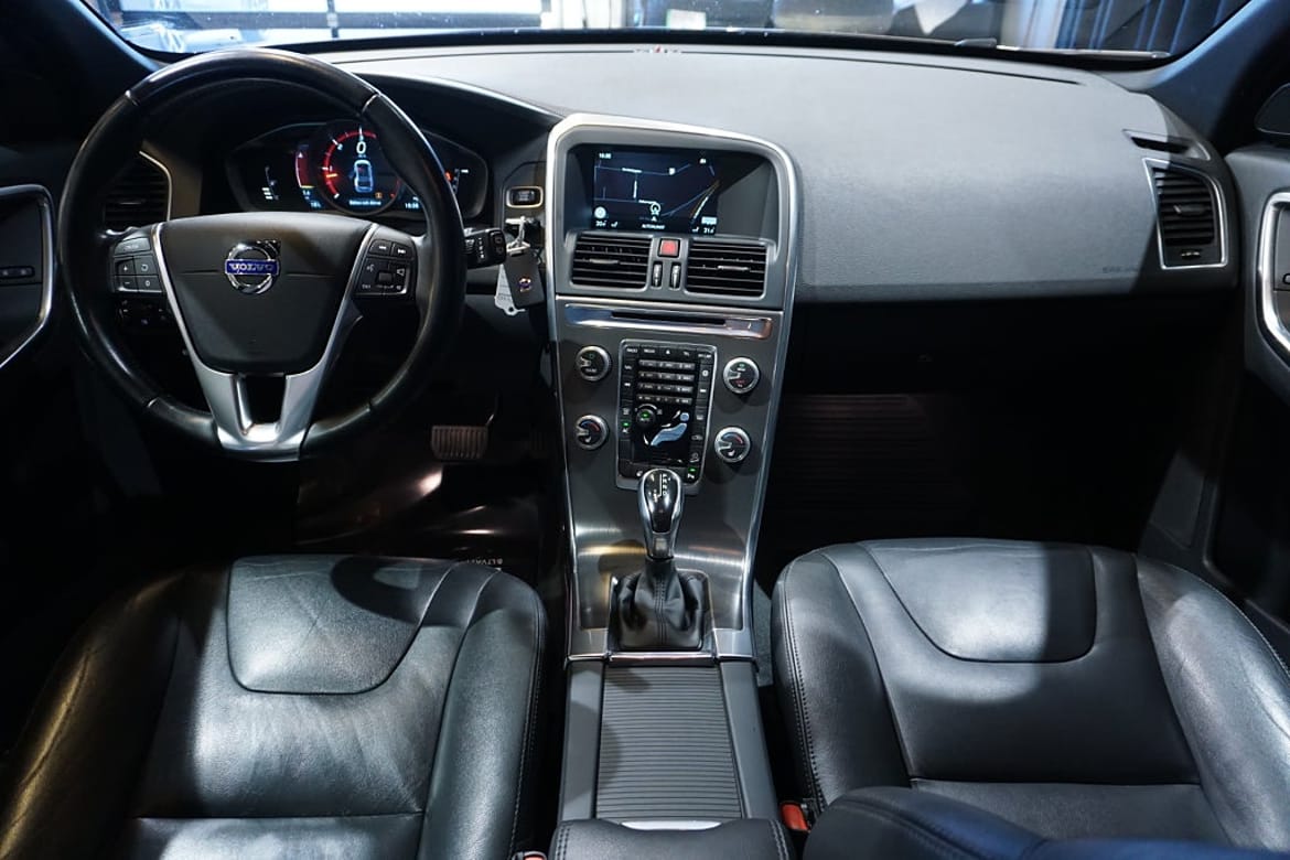 Volvo XC60 2015 - miniatyr 9