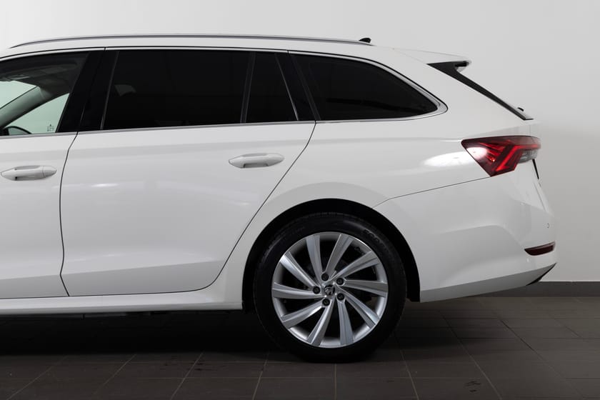 Bild 5 av Škoda Octavia Kombi iV DSG Sekventiell 204hk Cockpit/Keyless/