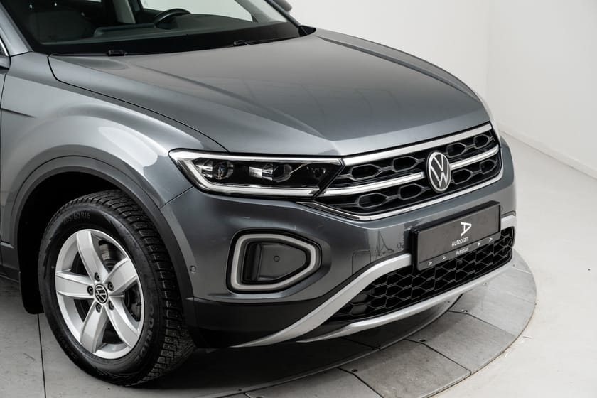 Bilde 2 av Volkswagen T-Roc 2,0 TDI 150hk Style 4MOTION ACC Krok Webasto Rattvarme