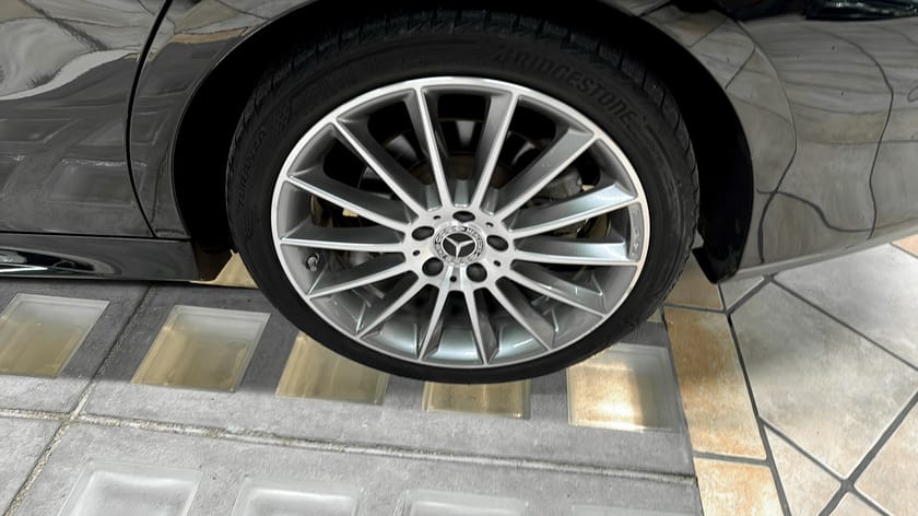 Bild 5 av Mercedes-Benz CLA 250 e Shooting Brake / AMG PAKET / 19" ALU / PANORAMA