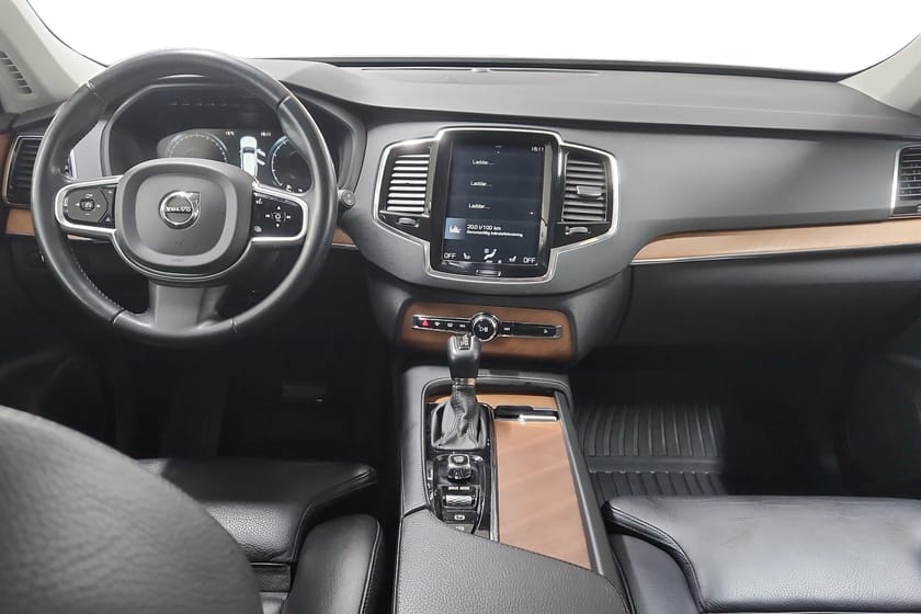 Bild 2 av Volvo XC90 T5 II AWD Inscription 7-säten /Bränslevärmare / 20" /