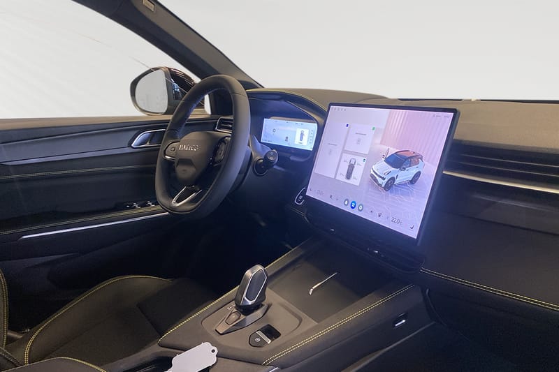 Lynk & Co 01 PHEV
