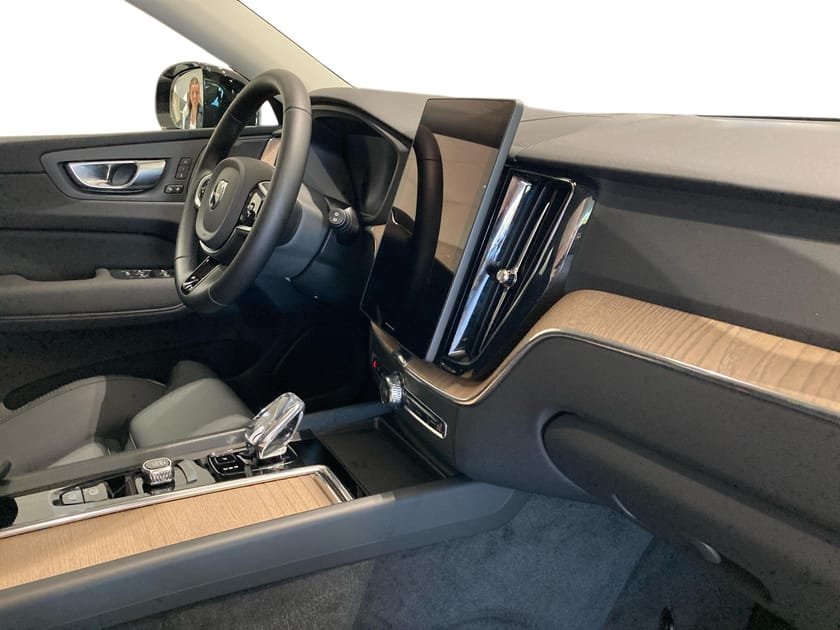 Bild 4 av Volvo XC60 T6 Plus Dark Nordic Edition
