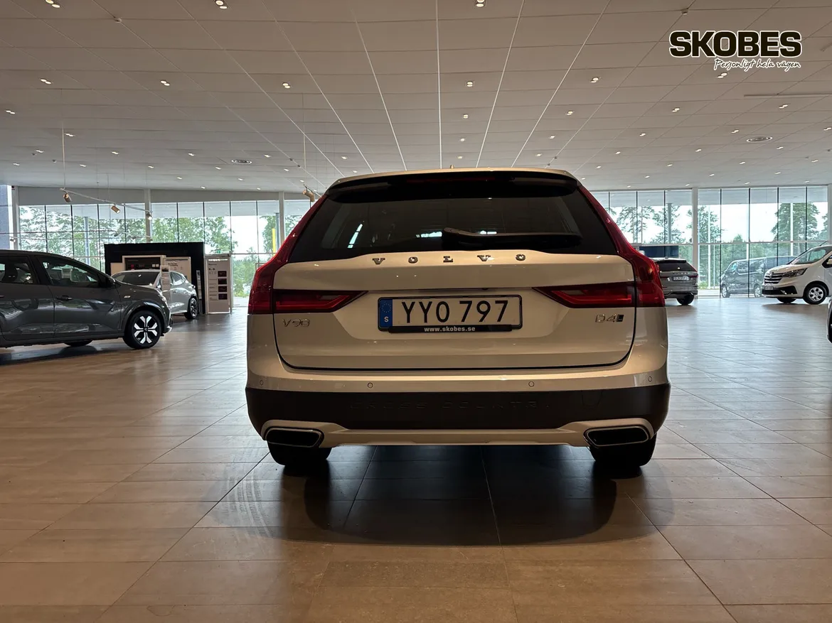 Volvo V90 Cross Country