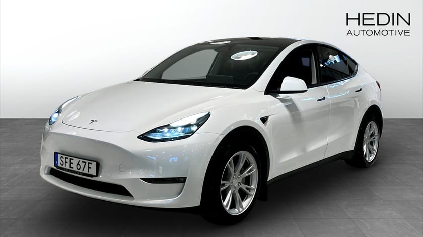 Bild 1 av Tesla Model Y Long Range AWD Longe Panorama Moms