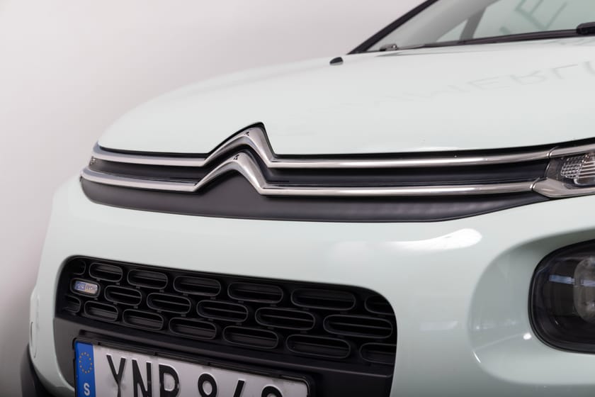 Bild 3 av Citroën C3 1.2 PureTech 82hk Panorama/Keyless/Carplay/Bkamera