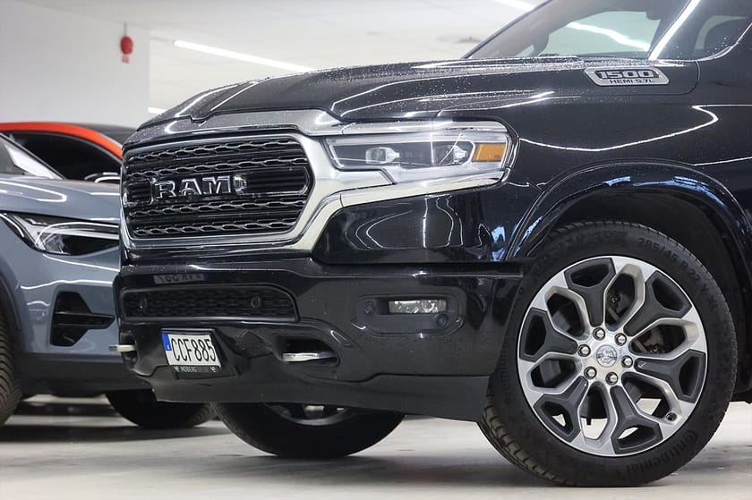 Bild 4 av RAM 1500 Crew Cab 5.7 V8 4x4 395hk Limited Rambox Luftfjädring