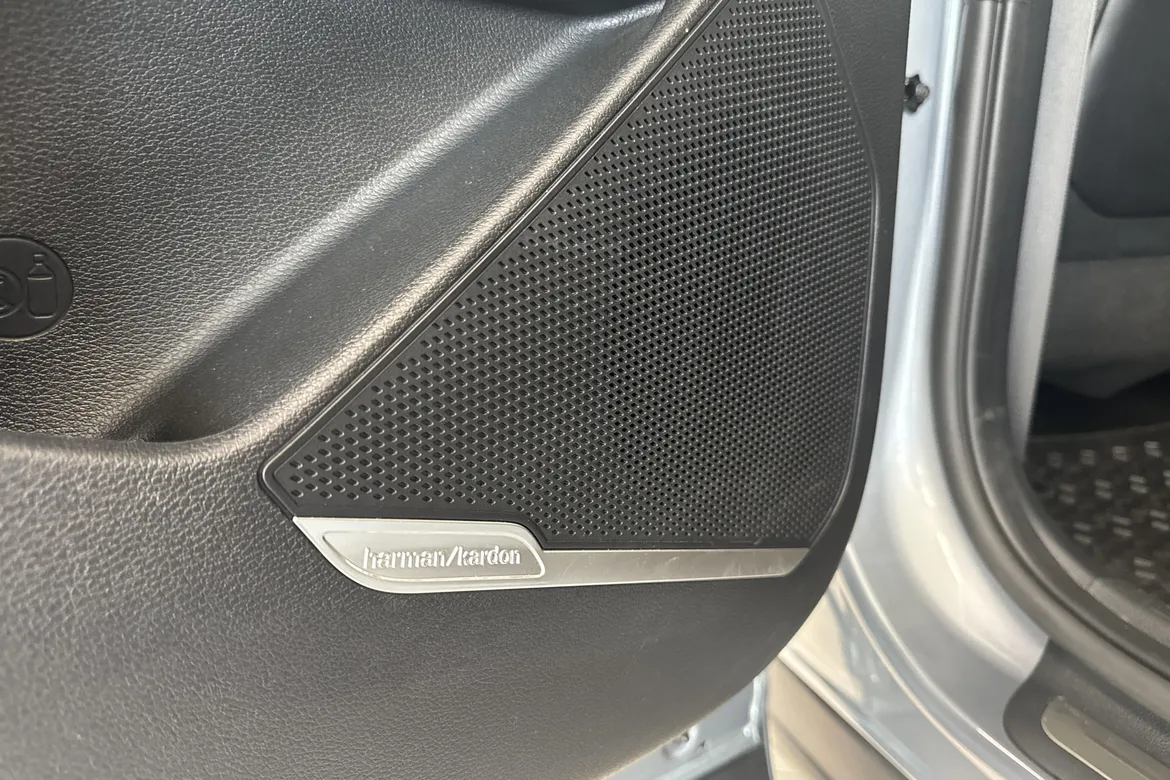 picture of a car