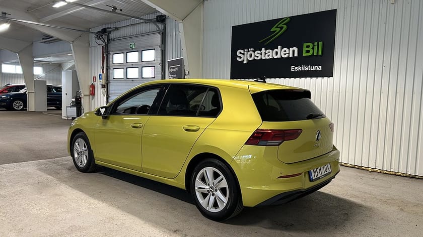 Bild 3 av Volkswagen Golf 1.5 eTSI ACT OPF Base 150hk Värmare Kamera Massage