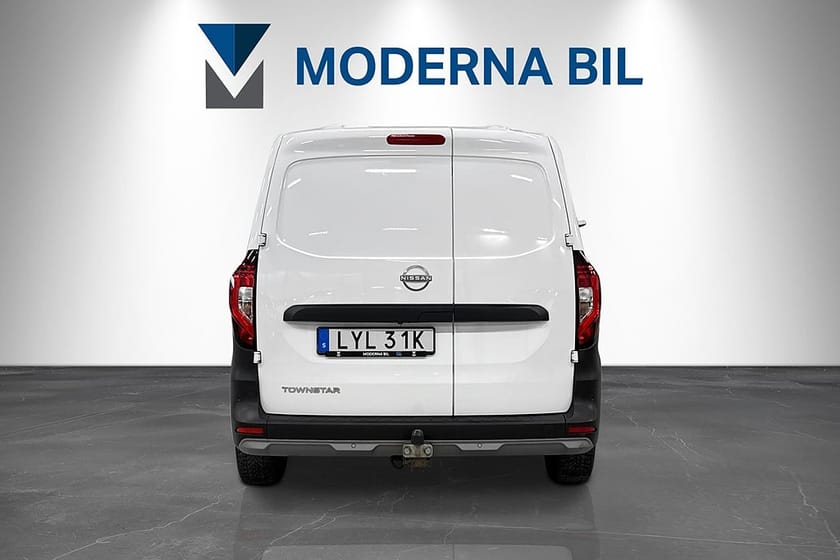 Bild 4 av Nissan Townstar 2.0t 1.3 130hk DIG-T Moms Skinn B-kam Dragkrok Euro 6