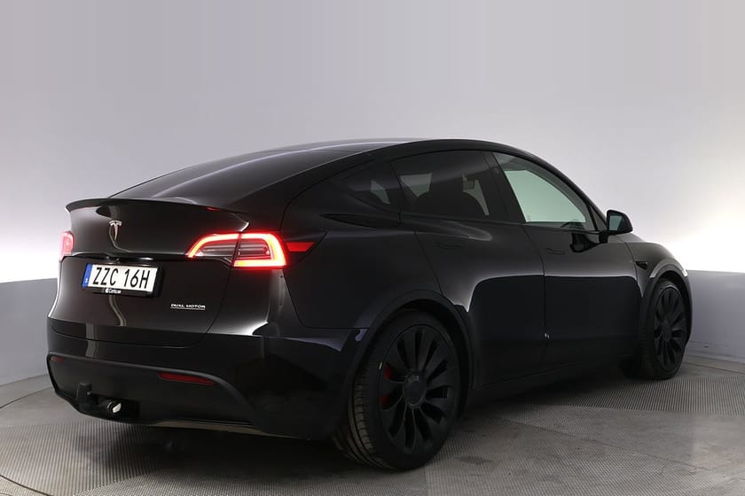 Bild 5 av Tesla Model Y Performance AWD Autopilot Pano Drag