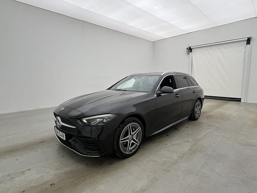 Bild 3 av Mercedes-Benz C 300 T e 313hk AMG B-Kamera Skinn Navi Drag