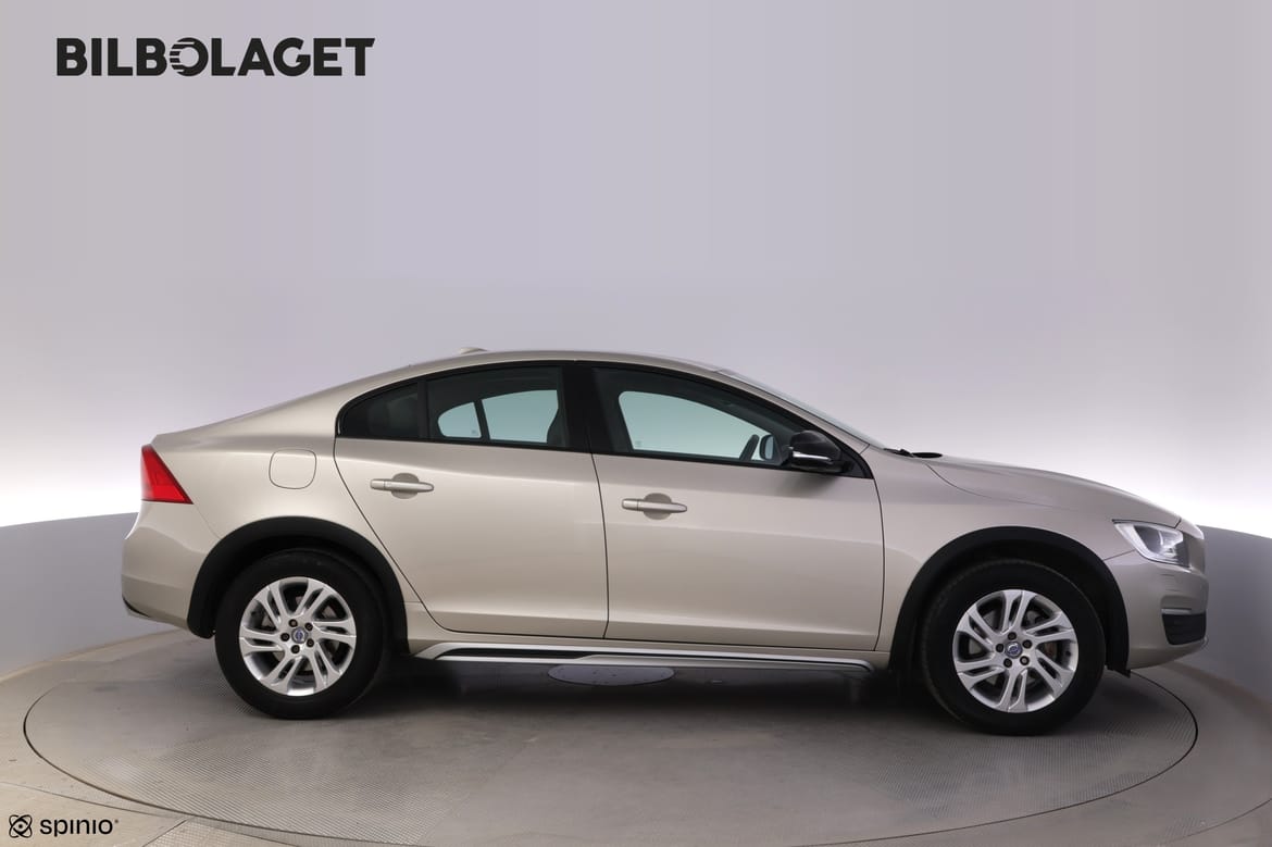Volvo S60 2017 - miniatyr 2