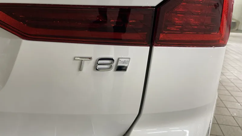 Bild 13 av 14 – Volvo XC60 T8 Ultra Dark