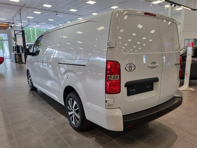 Bild 2 av Toyota Proace L2 LONG 2,2D 150 HK AUTO PROFESSIONAL 2 DÖRRAR