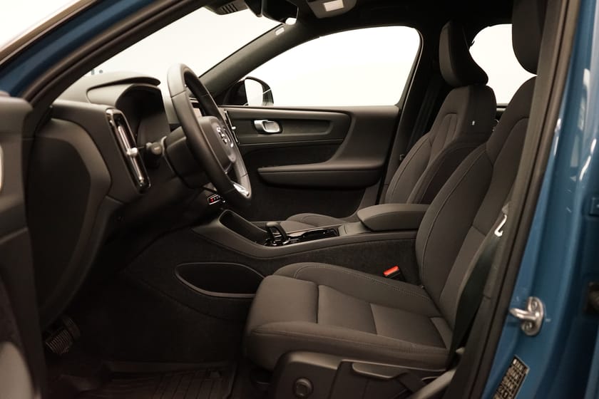 Bild 5 av Volvo XC40 Recharge Single Motor Core Edition, Ränta 2.95%, Baklucka elmanövrerad