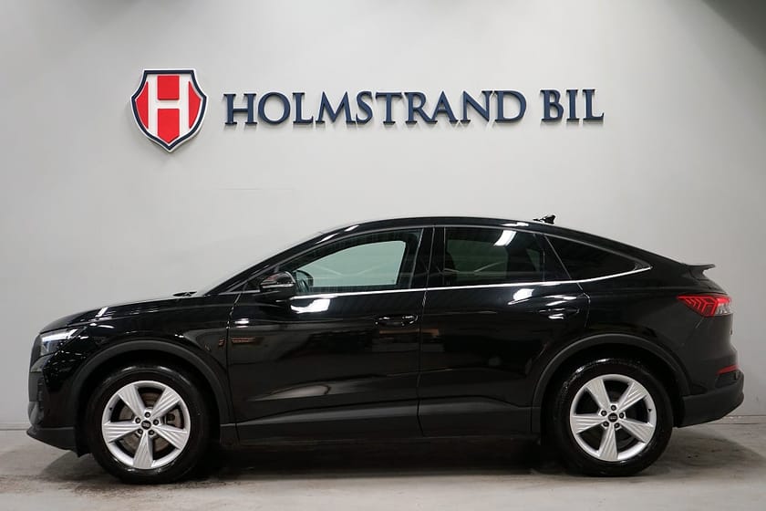 Bild 1 av Audi Q4 40 Sportback e-tron Proline Sport Edition Drag Värme