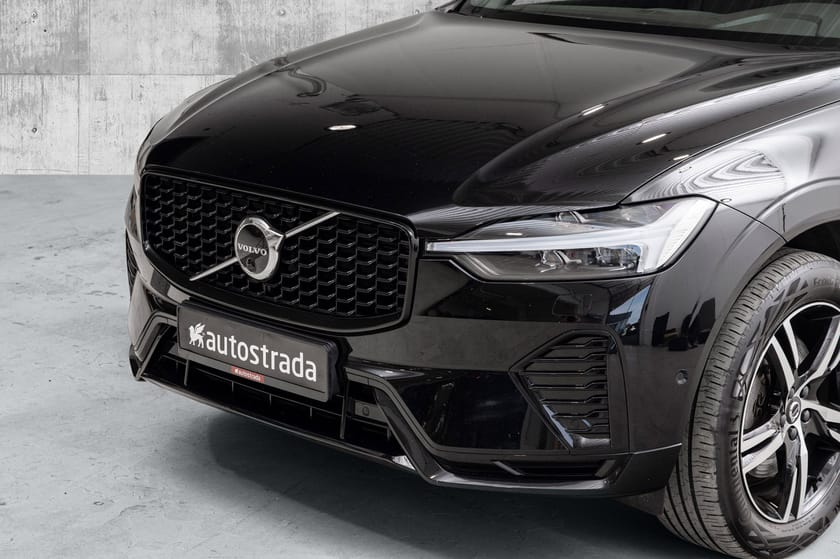 Bilde 2 av Volvo XC60 T6 R-Design, El.sete, Panorama soltak, Kamera, Navi