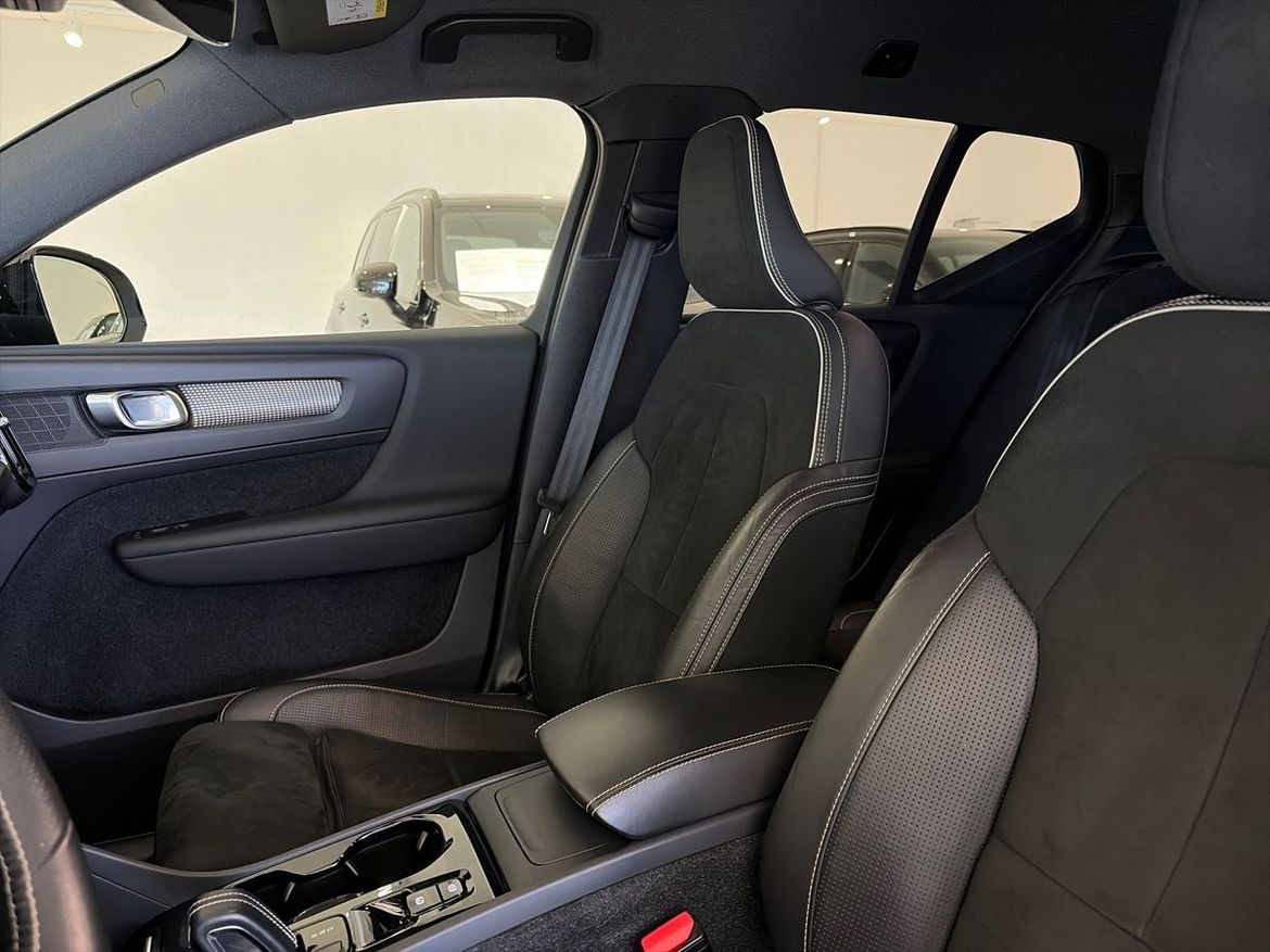 Volvo XC40 2018 - miniatyr 10