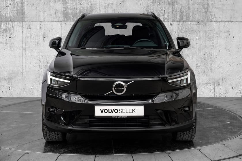 Bilde 2 av Volvo XC40 Recharge Twin motor El. Plus 408Hk. Hengerfeste!