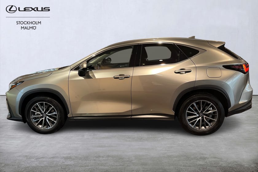 Bild 2 av Lexus NX 450h+ Business Plus AWD 309hk P-värm Drag Keyless Navi