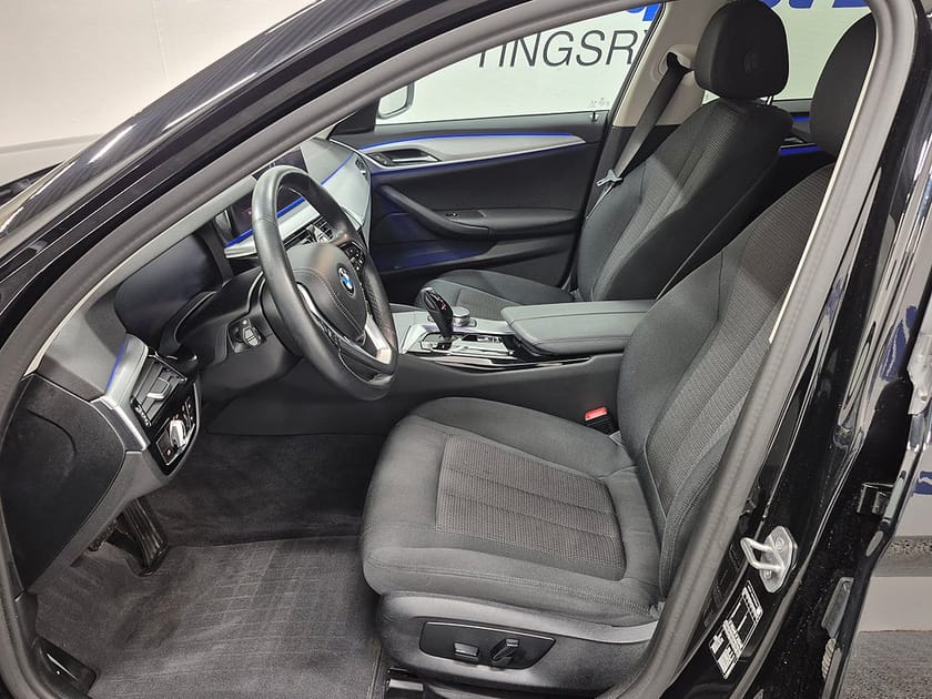 Bild 2 av BMW 520d Touring 520 D 190HK Connected Edition