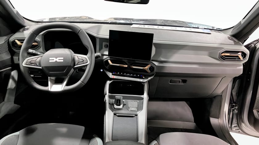 Bild 4 av Dacia Bigster Hybrid 155 NYHET EXTREME