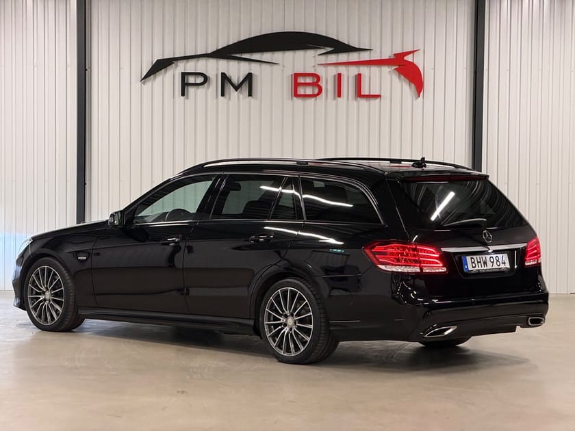 Bild 3 av Mercedes-Benz E 220 T BlueTEC E220 9G-Tronic / AMG / Night Pack / Edition / Avantgarde