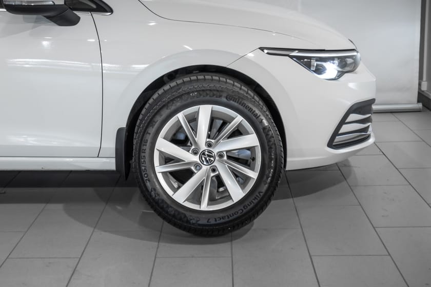 Bilde 4 av Volkswagen Golf eHybrid 8 Style 204hk