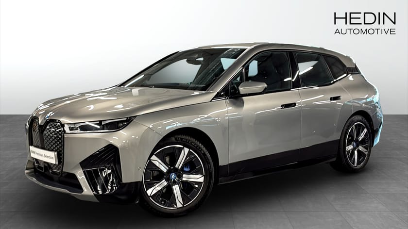 Bild 1 av BMW iX xDrive40 Sportpkt Innovation Head-up Driving Assist Pro H/K