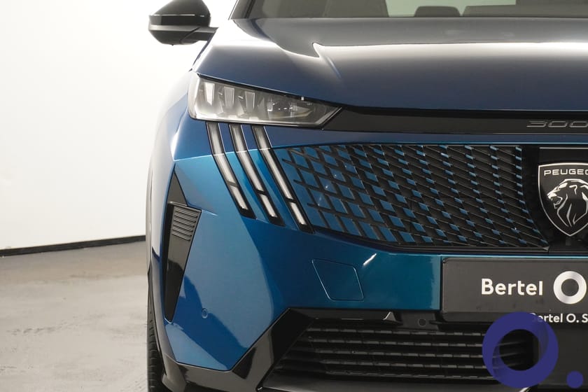 Bilde 4 av Peugeot E-3008 GT Tilhengerfeste, skinn