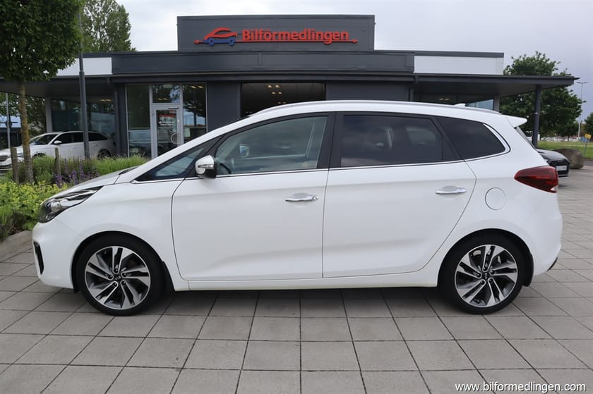 Bild 1 av Kia Carens 1.7 CRDi FWD 141hk Aut 7 sits 1 brukare Drag Navi Backkamera