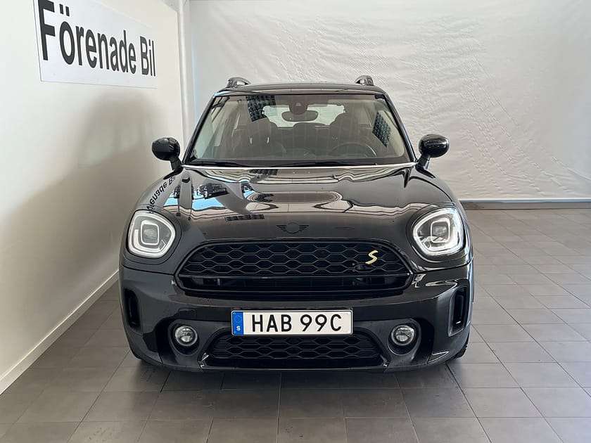 Bild 2 av MINI Countryman Cooper SE ALL4 Komfort Backkamera Rattvärme 4,95% ränta