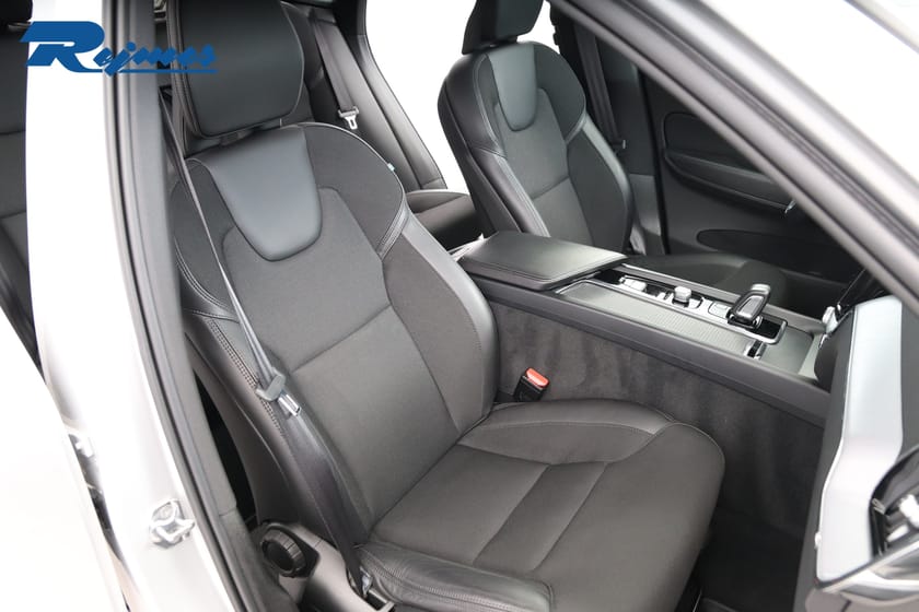 Bild 5 av Volvo XC60 B4 AWD Diesel Momentum Advanced Edt